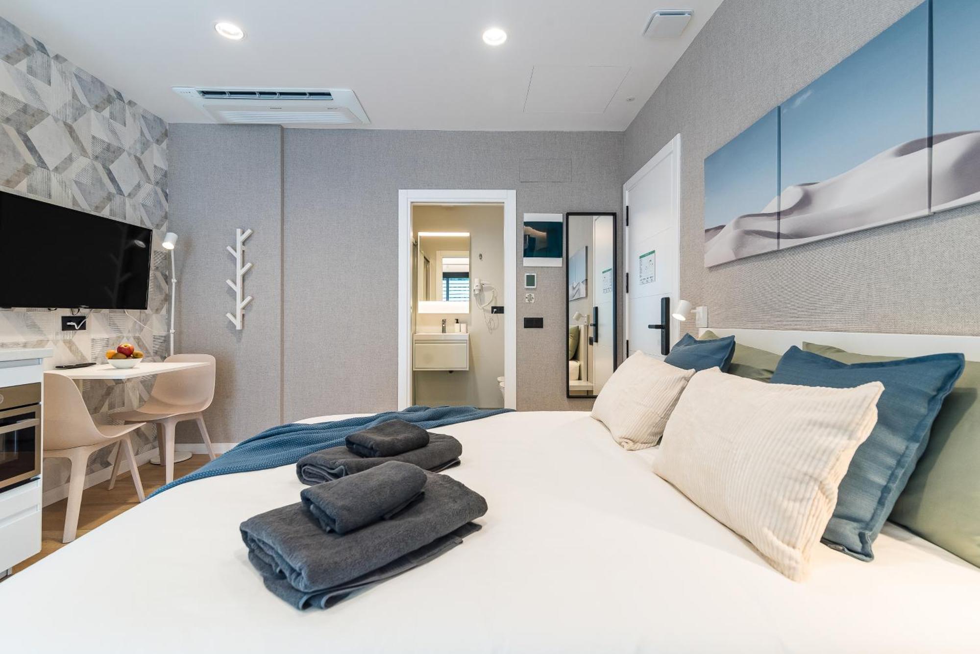 La Vega De Ciudad Jardin Suites لاس بالماس دي غران كاناريا الغرفة الصورة